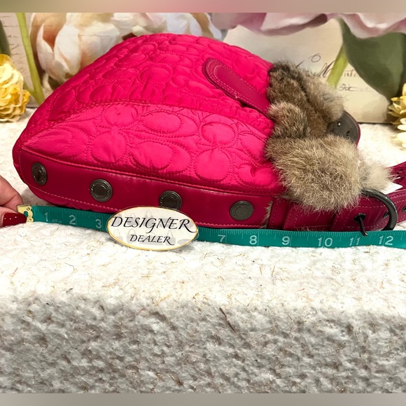 Authentic COACH Quilted C Large Duffle Pink Rabbit Hair NWT # 6733 RARE - Picture 10 of 15